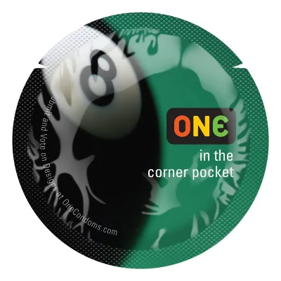 Презерватив ONE Color Sensations ONE is the corner pocket, 1 шт, чорний, гладенький, зі змазкою