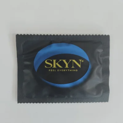 Безлатексный полиизопреновый презерватив SKYN Extra Lubricated (по 1 шт)