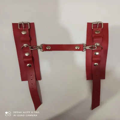 Премиум наручники из натуральной кожи Soft Skin BDSM Desire красный