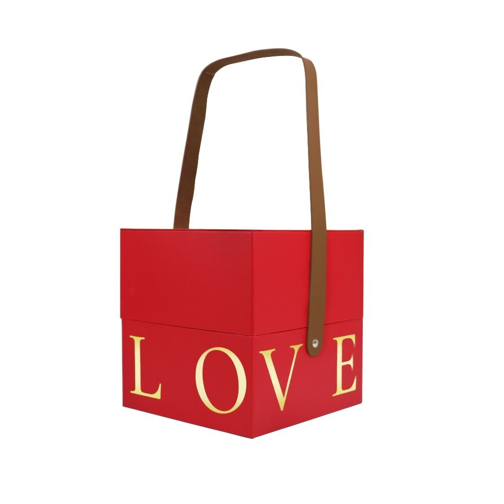Подарункова коробка з ручкою LOVE червона, S - 16,5х16,5х17 см - зображення 1