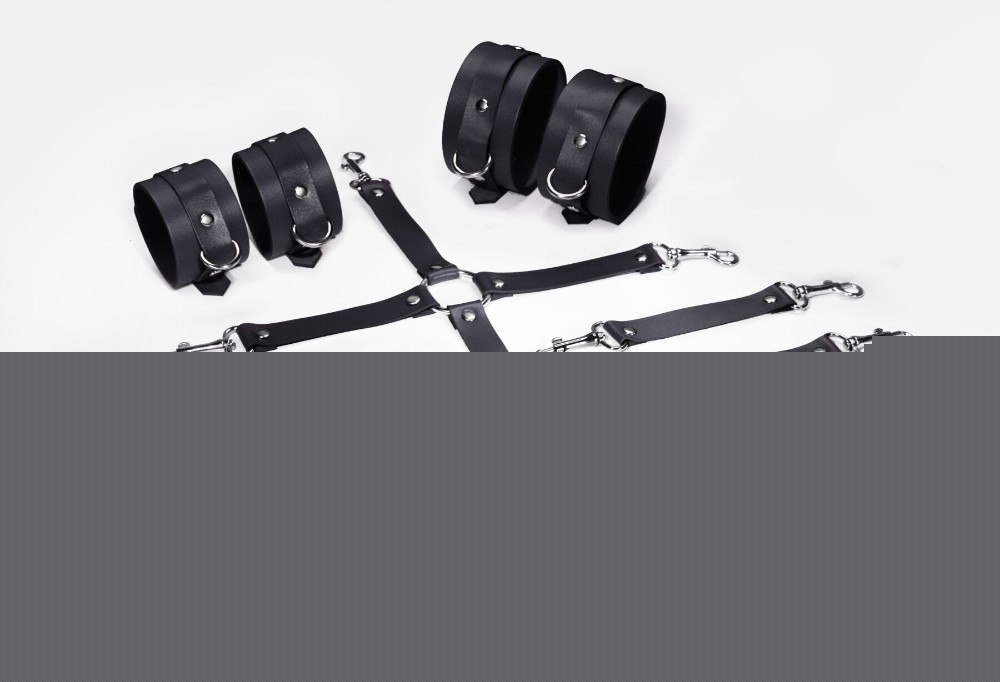 Набір Feral Feelings BDSM Kit 5 Black, наручники, поножі, хрестовина, маска, падл - зображення 1