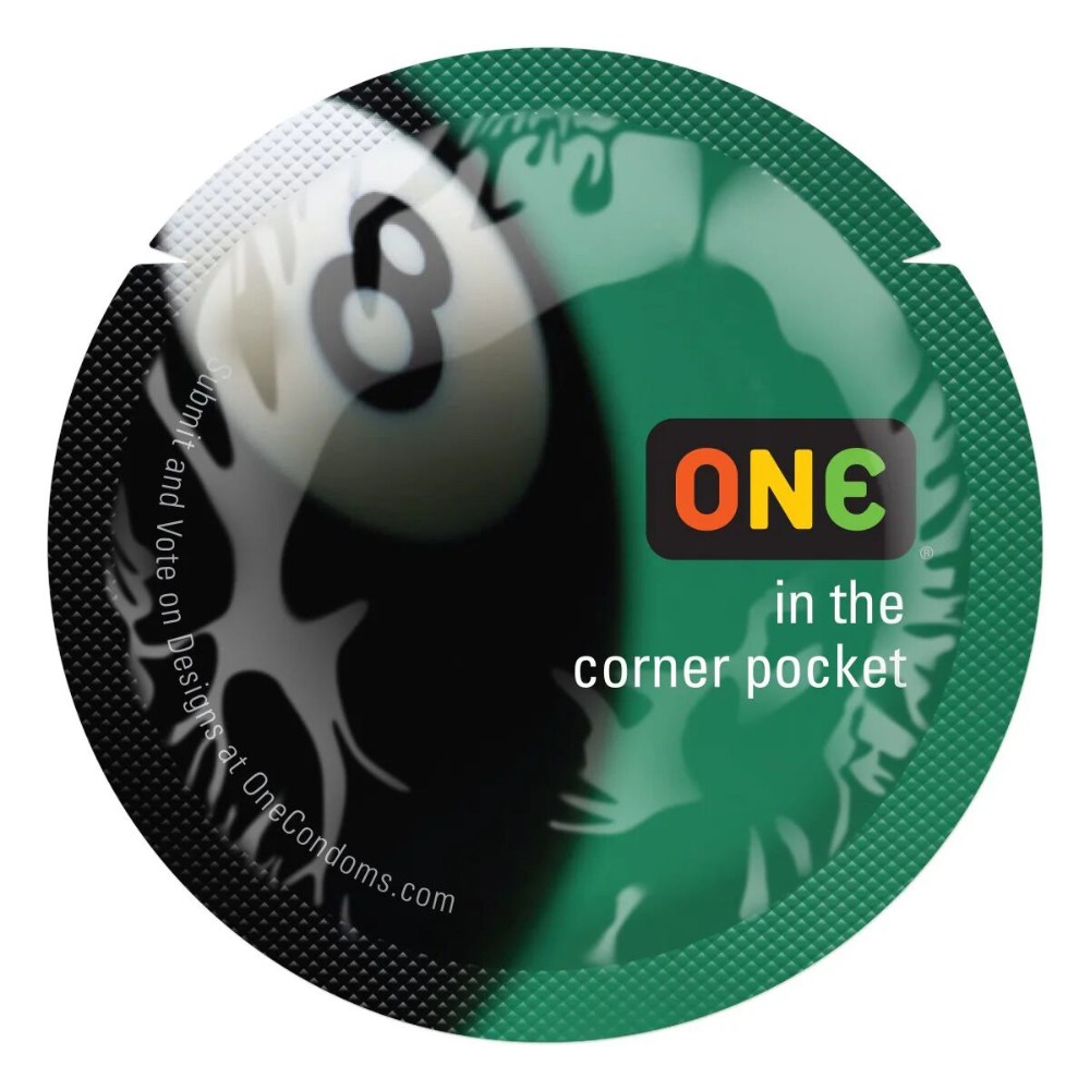 Презерватив ONE Color Sensations ONE is the corner pocket, 1 шт, чорний, гладенький, зі змазкою - зображення 1