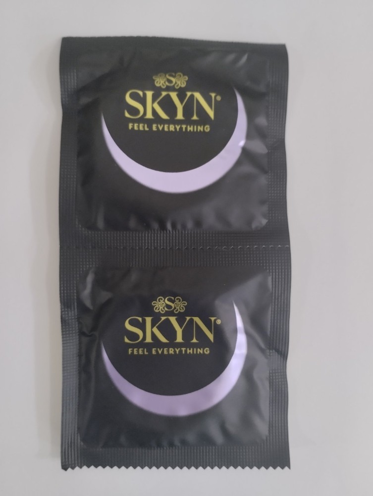 Безлатексные полиизопреновый презервативы SKYN Excitation точечные с охлаждающим еффектом (по 1шт) - зображення 1